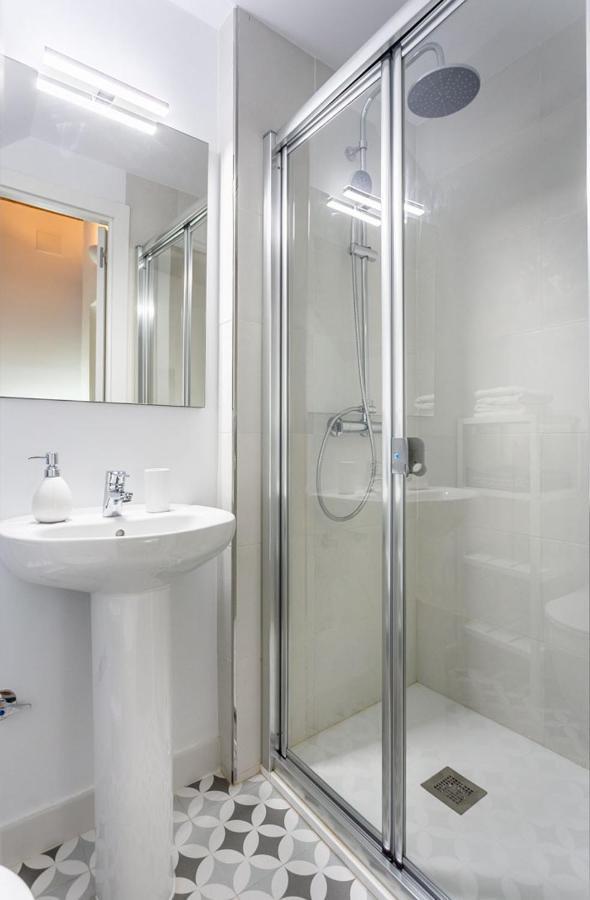 Stunning Apartment In Central Sevilla Eksteriør billede